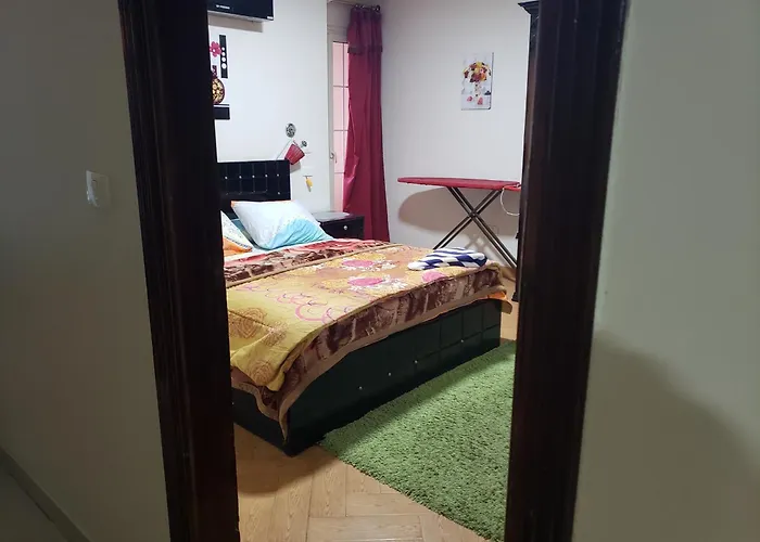 Stanley Bridge Apartment